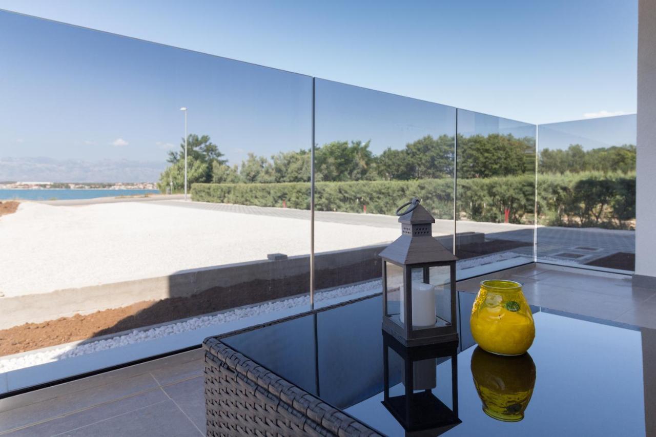 Luxury Beachfront Villa Crystal Aenona - By Ta Leut Agency Nin Exteriér fotografie