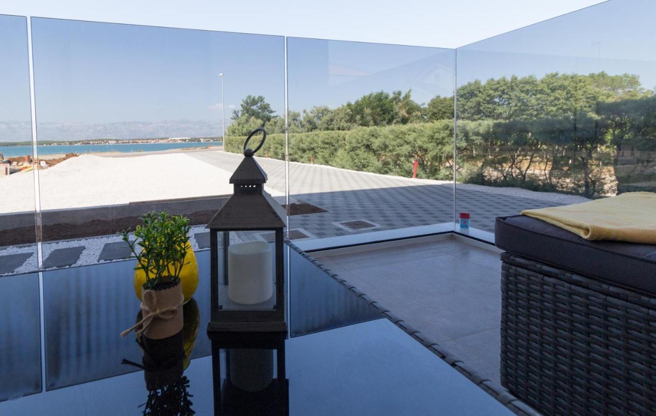 Luxury Beachfront Villa Crystal Aenona - By Ta Leut Agency Nin Exteriér fotografie