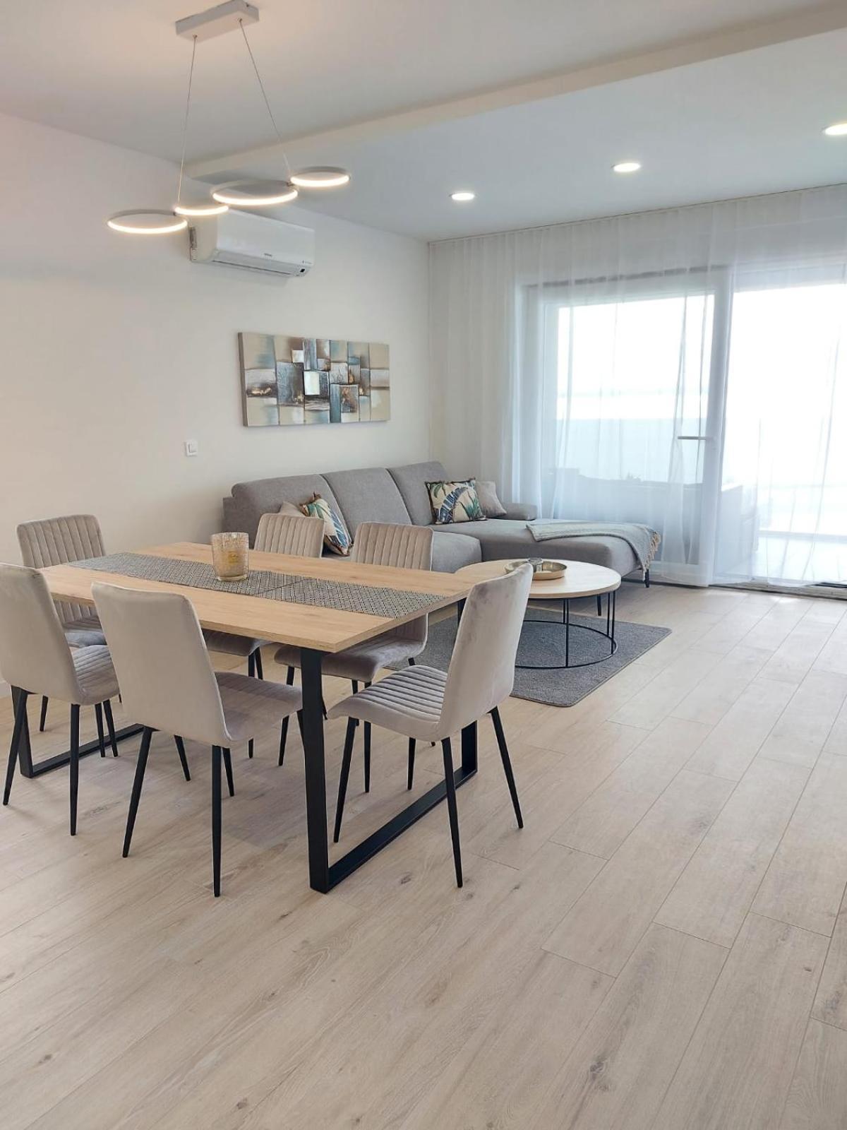 Luxury Beachfront Villa Crystal Aenona - By Ta Leut Agency Nin Exteriér fotografie